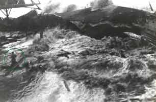 1946 tsunami wave hits man